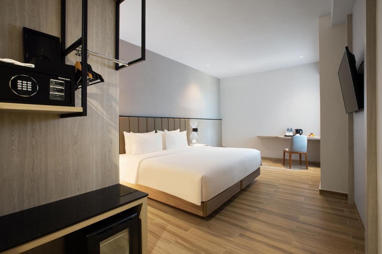 Hotel Santika Batam Exterior photo